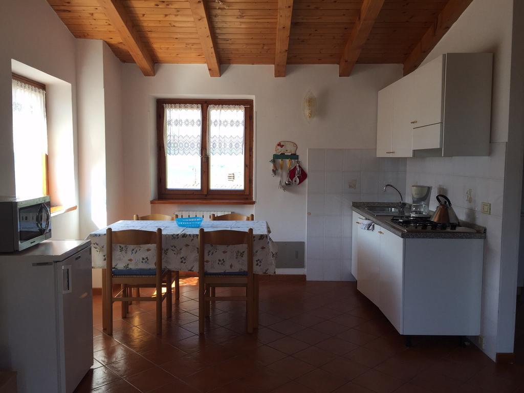 Appartamento Laura Brenzone sul Garda Exterior foto